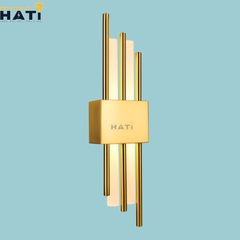 Đèn tường decor Kaelis màu vàng phù hợp cho phòng khách, phòng ngủ hoặc hành lang, mang đến không gian hiện đại và sang trọng.