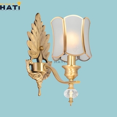 Đèn tường đồng Amber 1 bóng – Điểm nhấn sang trọng cho không gian sống, mang phong cách cổ điển tinh tế kết hợp ánh sáng ấm áp tạo cảm giác ấm cúng và đẳng cấp