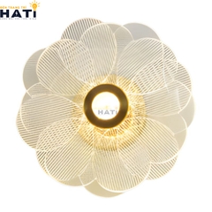 Đèn tường LED Garen phù hợp lắp đặt phòng khách, phòng ngủ và hành lang, mang đến ánh sáng hiện đại và điểm nhấn mạnh mẽ cho không gian