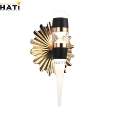 Chất liệu kim loại và mica của đèn tường led Ximis