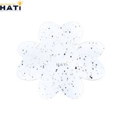 Mẫu đèn tường ngoài trời Aldric màu trắng phong cách hiện đại, ánh sáng dịu nhẹ, giúp không gian ngoại thất trở nên sáng sủa, sang trọng và an toàn vào ban đêm.