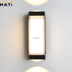 Đèn tường ngoài trời hiện đại Barnaby thiết kế tinh gọn, chống nước hiệu quả, phù hợp lắp đặt tại mặt tiền, ban công và khu vực sân vườn