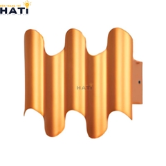 Mẫu đèn tường ngoài trời Jorvex màu vàng mang phong cách hiện đại, ánh sáng ấm áp, giúp không gian ngoại thất thêm tinh tế và thu hút