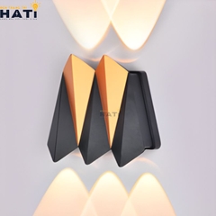 Đèn tường ngoài trời hiện đại Lyrex 5 bóng