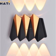 Đèn tường ngoài trời hiện đại Lyrex 7 bóng