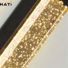 Đèn tường ngoài trời hiện đại Syrex thiết kế hiện đại, chống nước tốt, phù hợp lắp đặt tại mặt tiền, ban công và khu vực sân vườn.