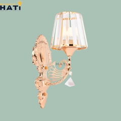 Đèn tường pha lê Hartley thiết kế tinh xảo với chất liệu pha lê cao cấp, phù hợp lắp đặt tại phòng khách, sảnh, ban công và không gian ngoại thất sang trọng.