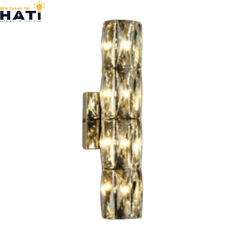 Đèn tường pha lê Lennox là lựa chọn lý tưởng để tạo điểm nhấn tinh tế, phù hợp cho phòng khách, phòng ngủ và không gian nội thất cao cấp