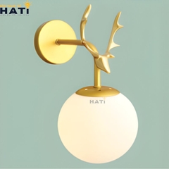 Đèn tường thuỷ tinh lắp đặt phòng khách
