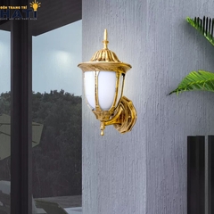Đèn vách ngoài trời cổ điển Jannik
