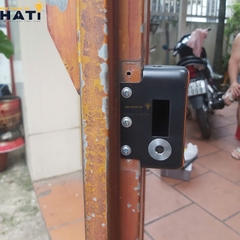 Khóa vân tay Hubert cửa cổng CC79 TITAN
