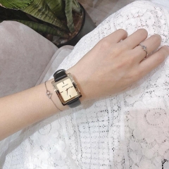 Đồng hồ Anne Klein