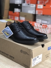 Giày Clarks đen