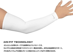 Ống tay Nike trắng