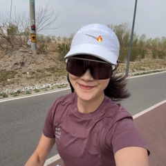 Mũ NIKE màu trắng