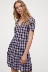 Váy kẻ cổ V tím HM