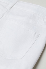 Quần short trắng HM