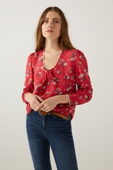 Áo đỏ cổ V nơ Springfield
