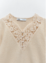 Áo len cổ ren Zara