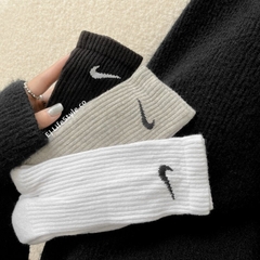 Set tất Nike