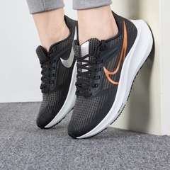 Pegasus 39 xám đậm vàng DH4072-007
