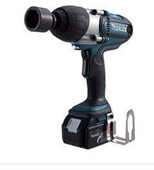 may-van-bu-long-dung-pin-makita-btw450rfe-18v