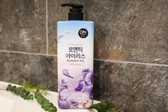 Sữa tắm ON:) THE BODY Romantic Iris Body Wash 900g