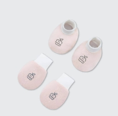 Set bao tay bao chân hoa nhỏ ngọt ngào - Hồng