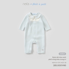 Nous Body dài màu xanh phối trắng thêu trang trí NB