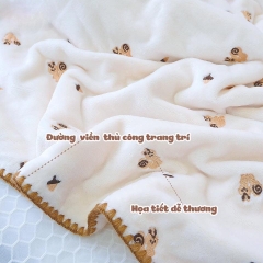 Chăn lông tuyết viền sò thêu