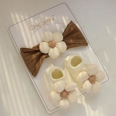 Mũ thóp và giầy cho bé sơ sinh Chicbaby