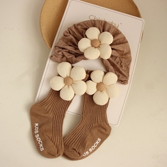 Tất mũ hoa Chicbaby cho trẻ từ 0-3 tháng