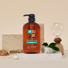 Sữa Tắm Kumano Làm Sạch & Dưỡng Ẩm Từ Dầu Ngựa 600ml Cosme Station Horse Oil Body Soap