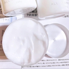 Gel Dưỡng Trắng Da Chống Lão Hóa NMN White All In One Gel 245g Nhật Bản