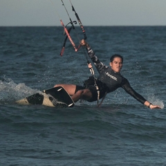 Cho Thuê Bộ Lướt Ván Diều - Kitesurfing Rental