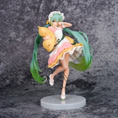 Mô hình nhân vật Anime Nhật Bản TAITO Hatsune Miku Hình Xứ Sở Thần Tiên