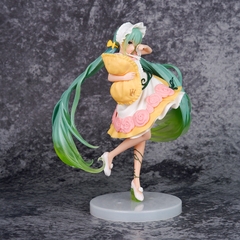 Mô hình nhân vật Anime Nhật Bản TAITO Hatsune Miku Hình Xứ Sở Thần Tiên