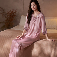 Bộ đồ ngủ lụa đá phối ren cổ chữ V tay dài - chất liệu mỏng nhẹ, sang trọng, mặc nhà cao cấp