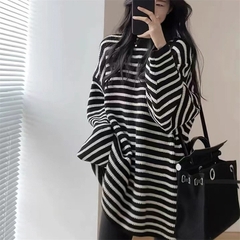 Áo len dệt kim dáng dài sọc trắng đen xu hướng thu đông D354240