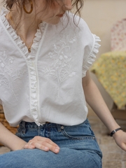 Áo Sơ Mi Nữ Sát Nách Thêu Ren Kiểu Pháp Cổ V Chất Lanh