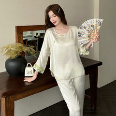 Bộ Pyjama Lụa Băng Phối Ren Tay Dài – Phong Cách Tân Cổ Điển