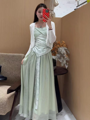 Set 3 món: Áo khoác + Áo hai dây dệt hoa + Chân váy B225