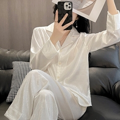 Đồ ngủ Pijama lụa xước hàng hiệu đơn giản, thanh lịch  DN420240