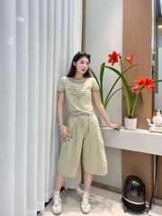 Set 2 món: Áo thun in chữ + Quần lửng ống rộng B336