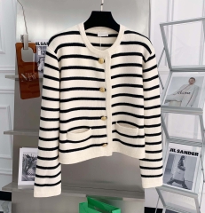 Áo khoác Cardigan len dệt kim kẻ sọc cổ tròn kiểu pháp xu hướng thu đông D316240