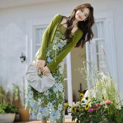 Váy ren hở lưng màu xanh lá & cardigan mỏng Set đồ nữ phong cách Pháp vừa ngọt ngào vừa cá tính D140250