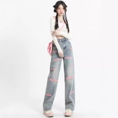 Quần jeans ống rộng thêu họa tiết chữ hồng dáng suông QJ023250