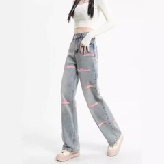 Quần jeans ống rộng thêu họa tiết chữ hồng dáng suông QJ023250