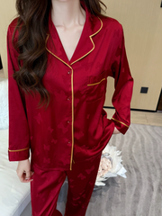 Bộ Đồ Ngủ Nữ Lụa Băng Tay Dài Họa Tiết Bướm Jacquard - Có Bản Đệm Ngực