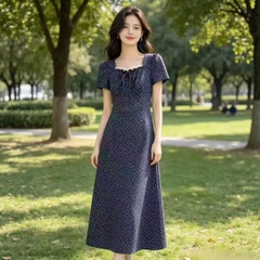 Đầm hoa nhí cổ vuông thu eo B604